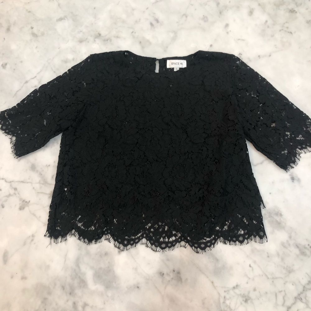 🎉🎉 VICI BOUTIQUE black lace top 🎉🎉